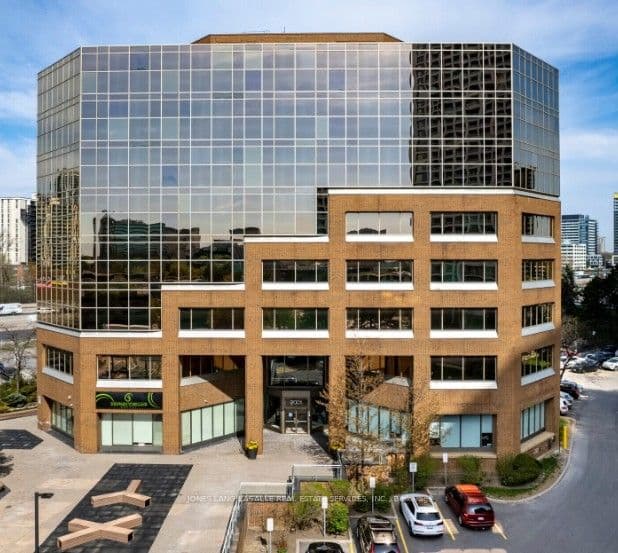 Office at 2001 Sheppard Avenue E 802, Toronto, ON M2J 4Z8, Toronto C15