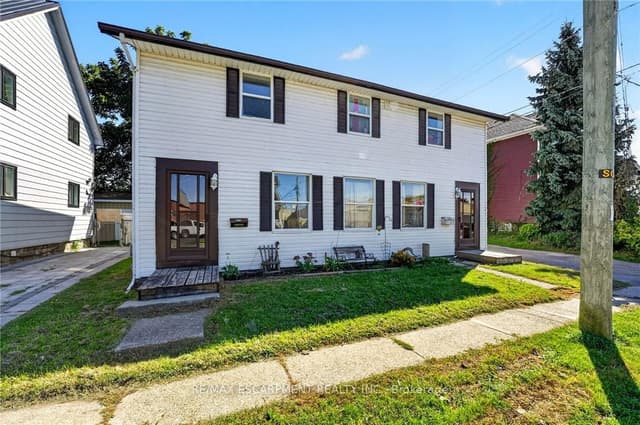 Detached at 213-215 Maple Street, Haldimand, ON N1A 2G3