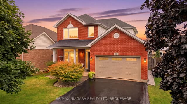 Detached at 15 Cozocar Crescent, St. Catharines, ON L2S 3Y5