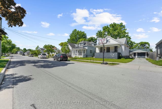Detached at 433 Lydia Street, Sarnia, ON N7T 6P5