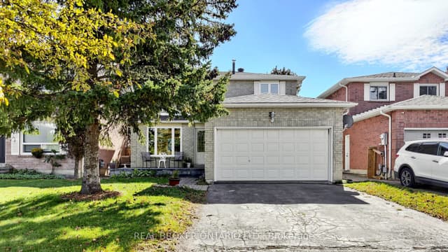 Detached at 33 Fountainbridge Drive, Caledon, ON L7E 1N5