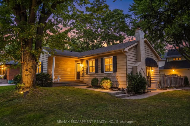 Detached at 433 Belvenia Road, Burlington, ON L7L 1T2