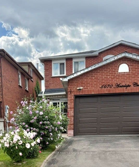 4670 Antelope Crescent