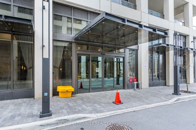 Condo Apartment at 30 Elm Drive 3802, Mississauga, ON L5B 0N6