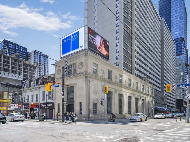 Office at 380 Yonge Street Second Floor, Toronto, ON M5B 1S6, Toronto C01