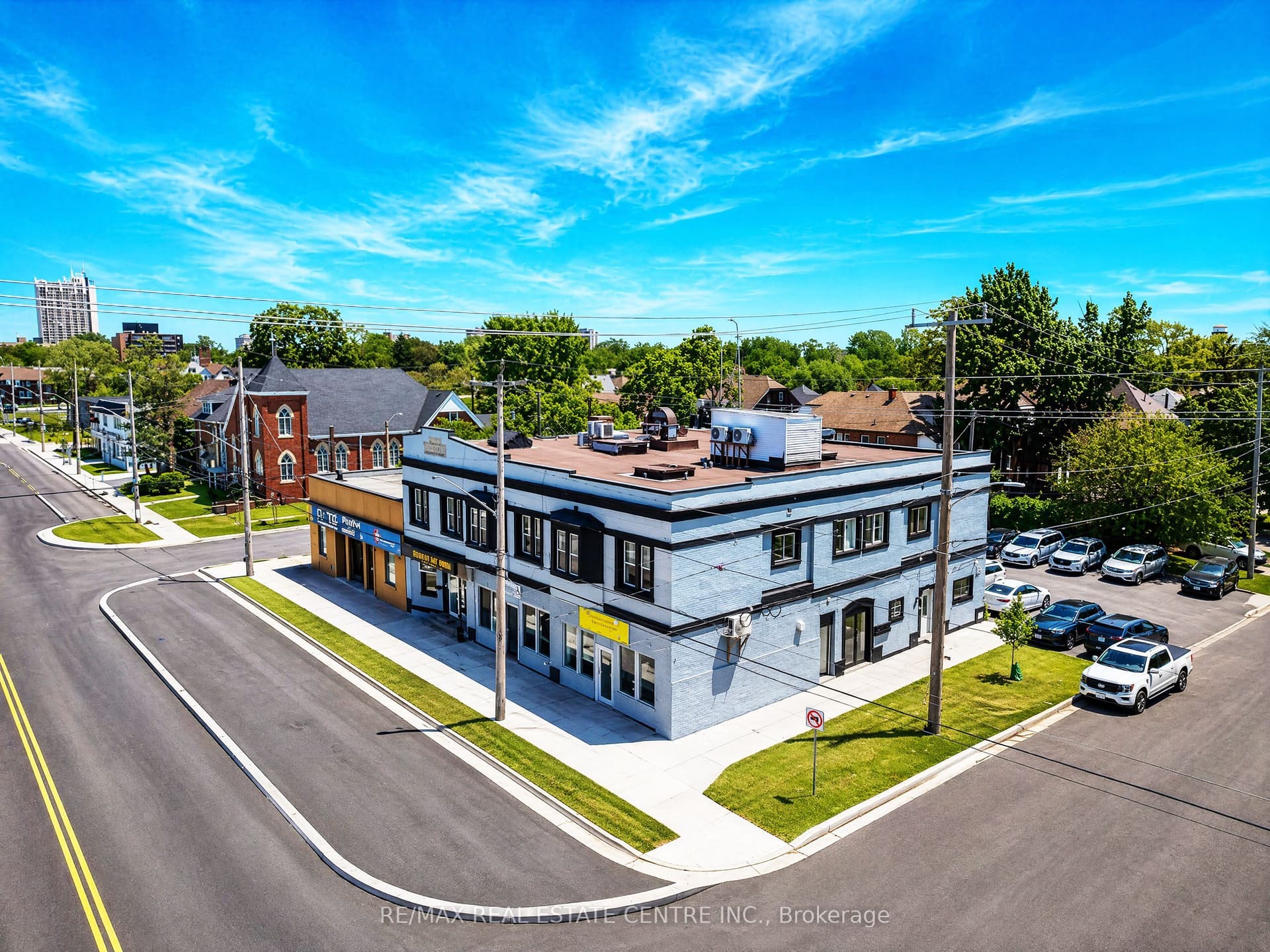 1139-1175 University Ave W