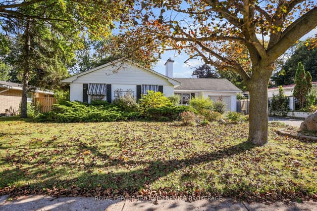 Detached at 669 Sanatorium Road, London North, ON N6H 3X1