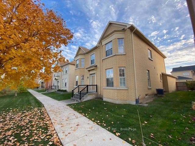 Detached at 8 Brumwell Lane, Markham, ON L6C 0K3