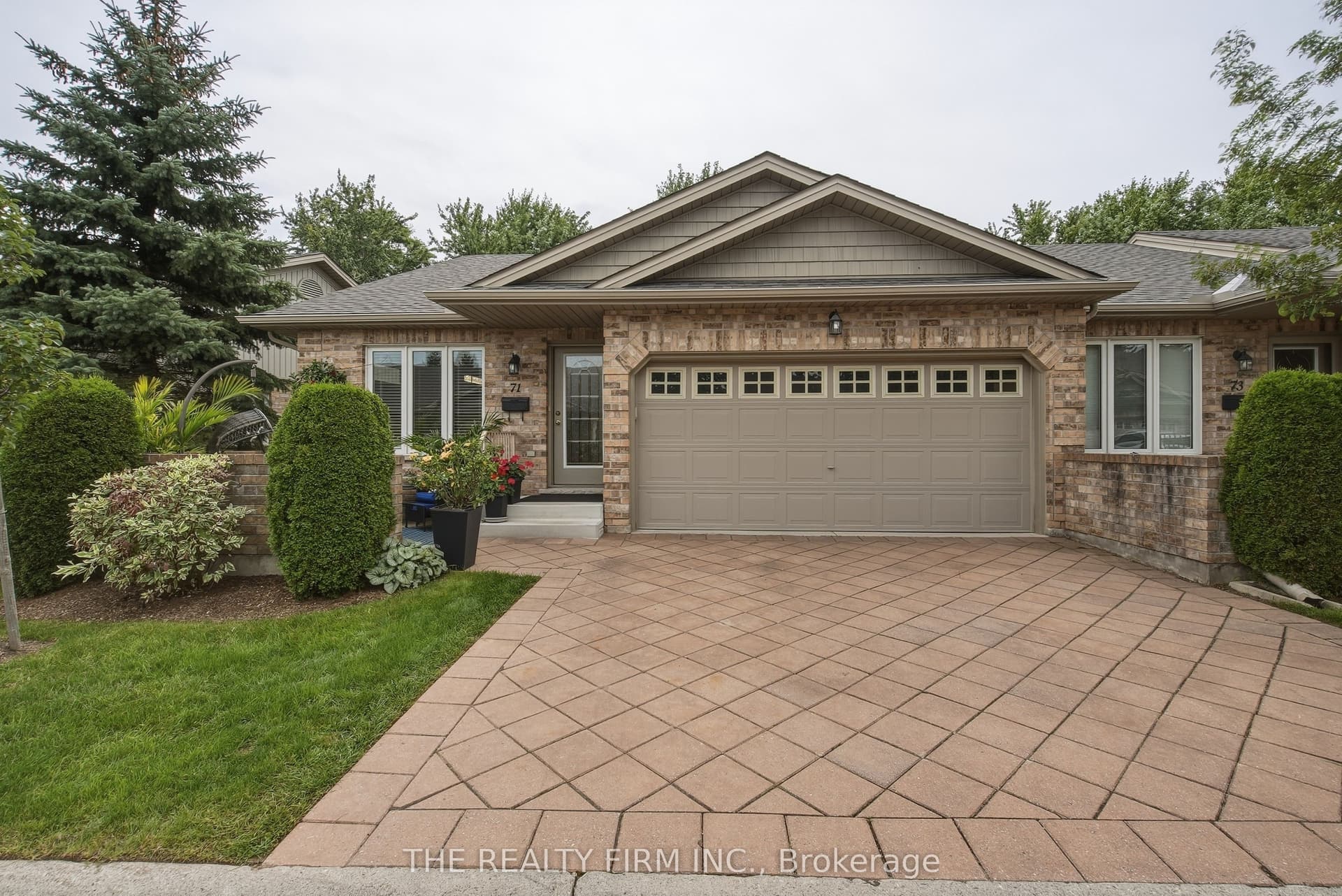 Suite 71, Unit 71 · 869 Whetherfield St