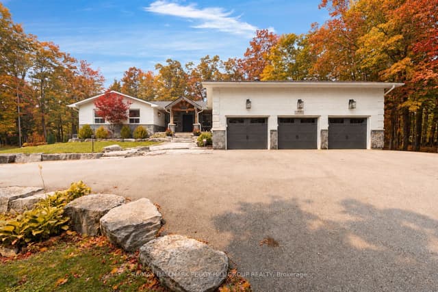 Detached at 1814 Quantz Crescent, Innisfil, ON L9S 1X2