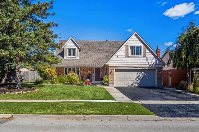 Detached at 4248 Dunvegan Road, Burlington, ON L7L 1P8
