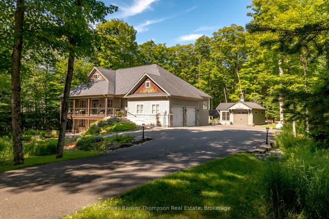 Detached at 38 Royal Oak Crescent, Huntsville, ON P1H 0A8