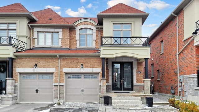 Semi-Detached at 642 Sweetwater Crescent, Newmarket, ON L3X 0H5