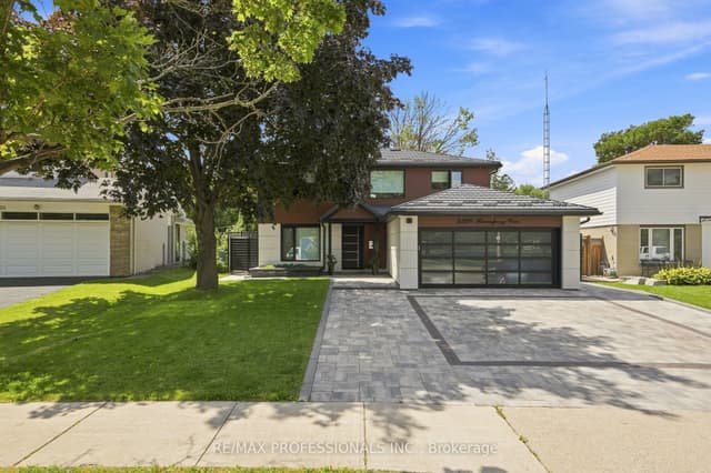 Detached at 3328 Riverspray Crescent, Mississauga, ON L4Y 3M4