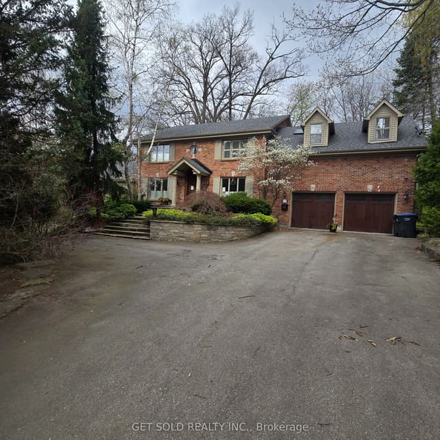 Detached at 1701 Birchwood Drive, Mississauga, ON L5J 1T7