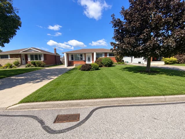 Detached at 47 Michigan Avenue, Thorold, ON L2V 3S6