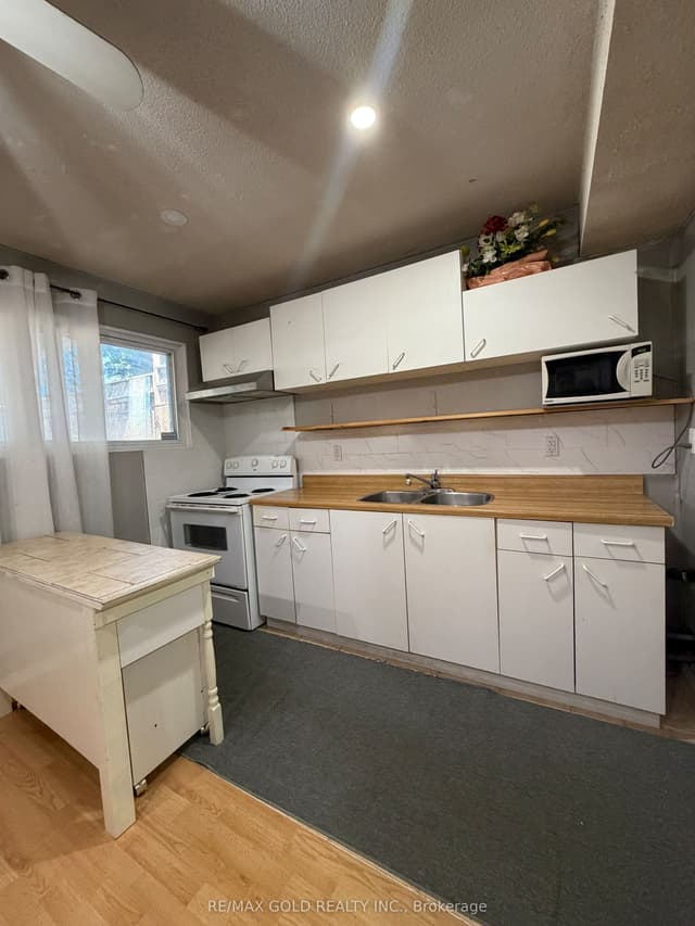 Semi-Detached at 38 Carter Drive Basement, Brampton, ON L6V 3N5