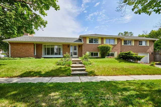 Detached at 1 Goodland Gate, Toronto, ON M1S 1V4, Toronto E07