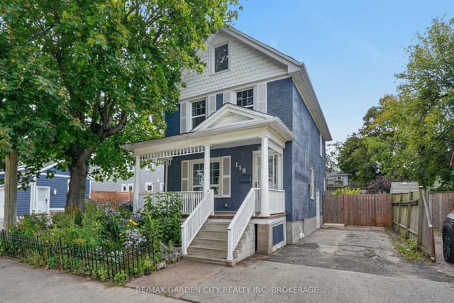 Detached at 118 Lowell Avenue, St. Catharines, ON L2R 2E2