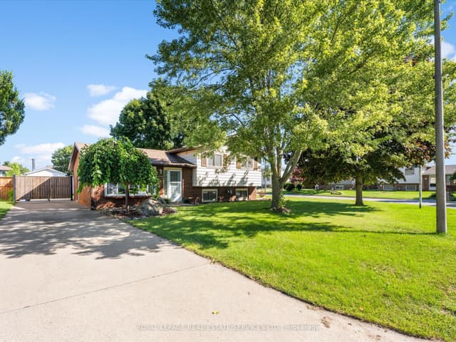 Detached at 272 Taylor Road, Essex, ON N0R 1G0