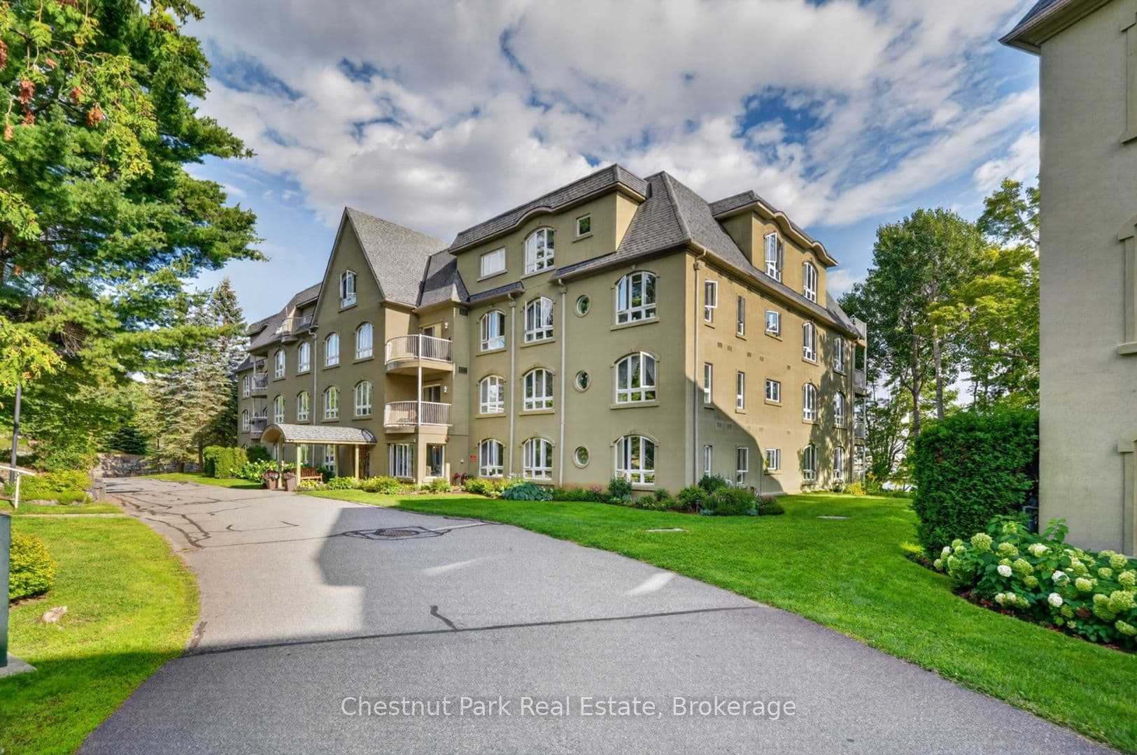 Suite 307 · Floor 3, Unit 307 · 31 Dairy Lane