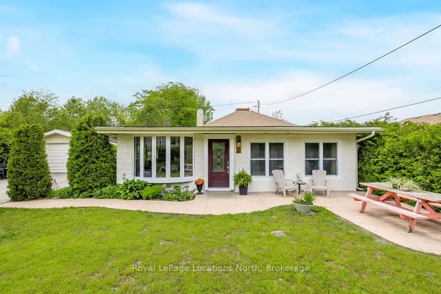 Detached at 34 Glenwood Drive, Wasaga Beach, ON L9Z 2K5