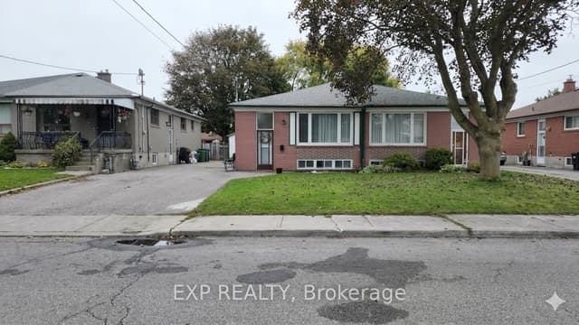 Semi-Detached at 23 Chapman Avenue, Toronto, ON M4B 1C3, Toronto E03