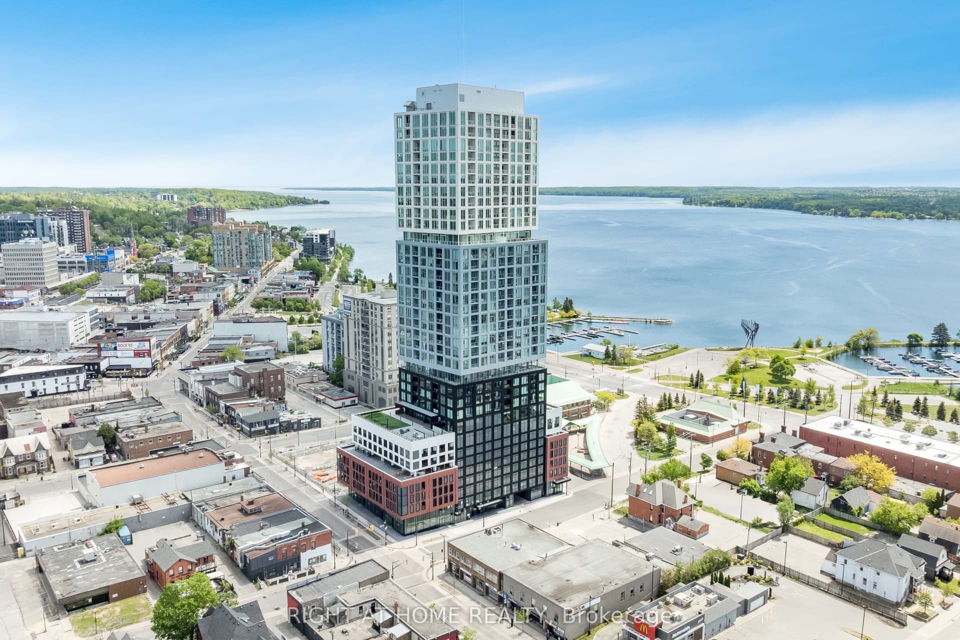 Suite 1706 · Floor 17, Unit 1706 · 39 Mary St