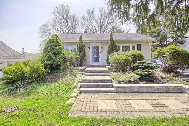 Detached at 31 Colonial Avenue Bsmt, Toronto, ON M1M 2C3, Toronto E08