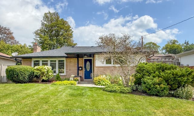 Detached at 129 Keewatin Street N, Oshawa, ON L1G 6N2
