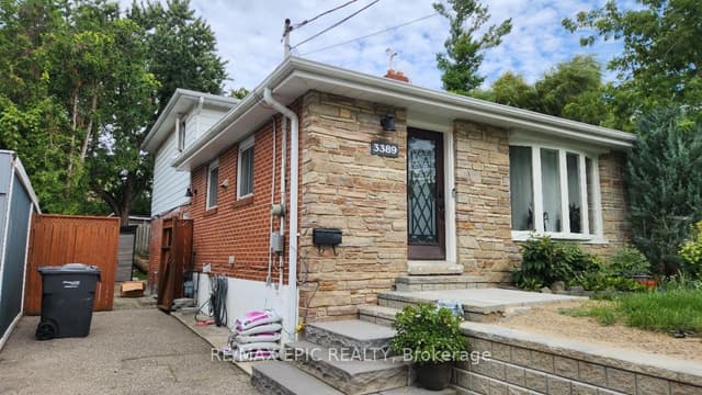 Lower Level at 3389 Kelowna Court, Mississauga, ON L5C 2E5