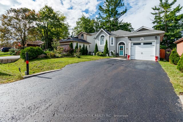 Detached at 48 Wesley Avenue, Wasaga Beach, ON L9Z 1C8