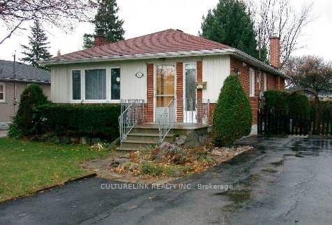 Detached at 30 Rockport Crescent Bsmt, Richmond Hill, ON L4C 2L6