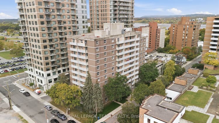110 Forward Avenue