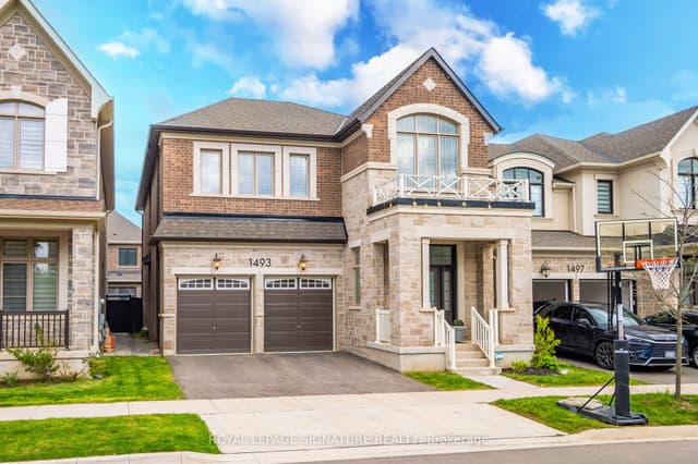 Detached at 1493 Ford Strathy Crescent, Oakville, ON L6H 3W9