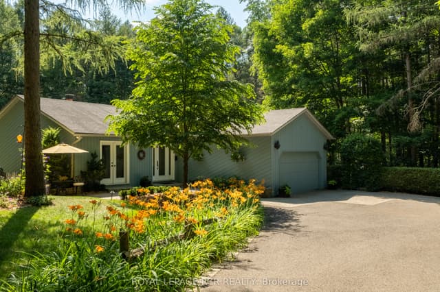 Detached at 12 Damascus Drive, Caledon, ON L7C 0A4