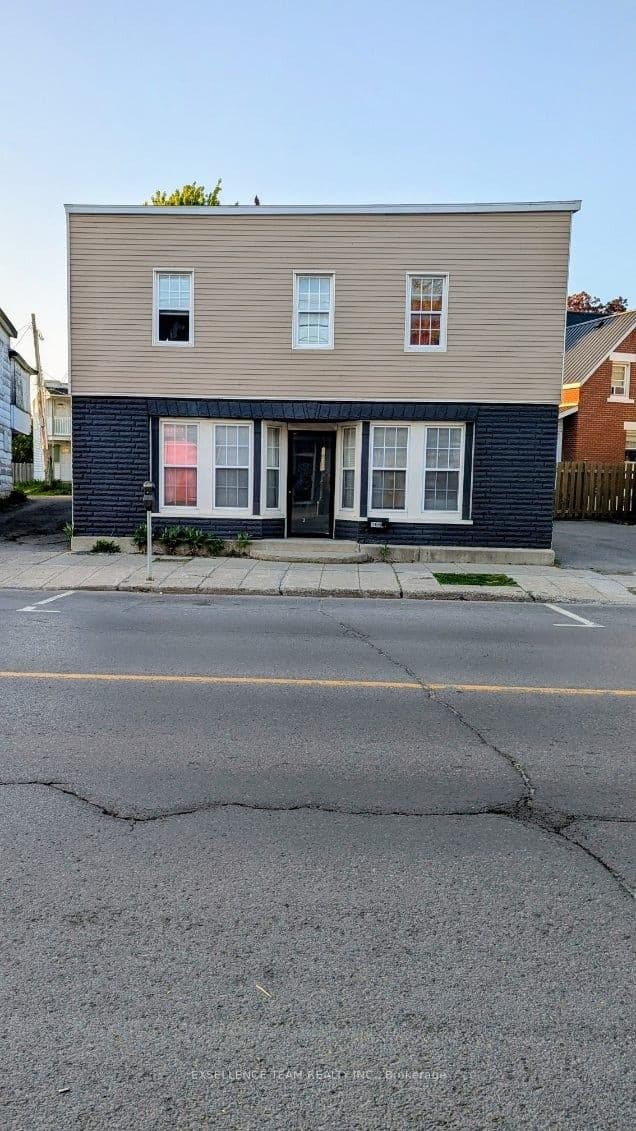 Fourplex at 166 Montreal Road, Cornwall, ON K6H 1B3