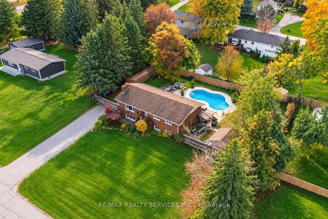 Detached at 32 Caledon Street, Caledon, ON L7K 0E2