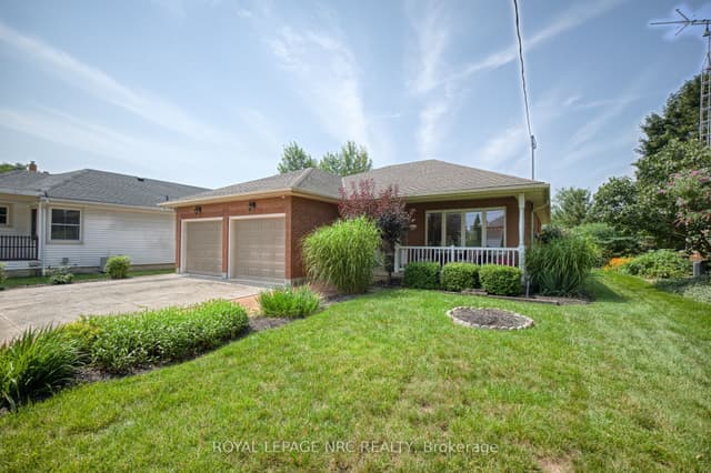 Detached at 173 First Street Louth Street, St. Catharines, ON L2W 0A2