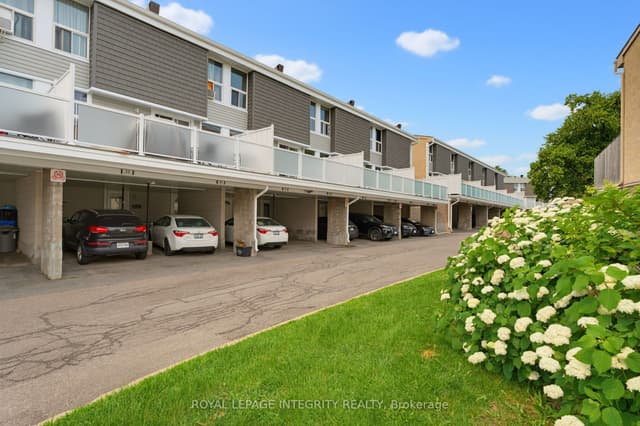 Condo Townhouse at 3415 Uplands Drive 36, Hunt Club - Windsor Park Village and Area, ON K1V 9N3