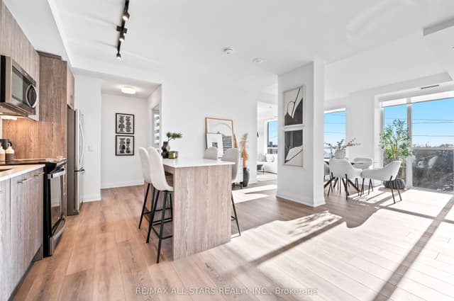 Condo Apartment at 286 Main Street 411, Toronto, ON M4C 0B3, Toronto E02