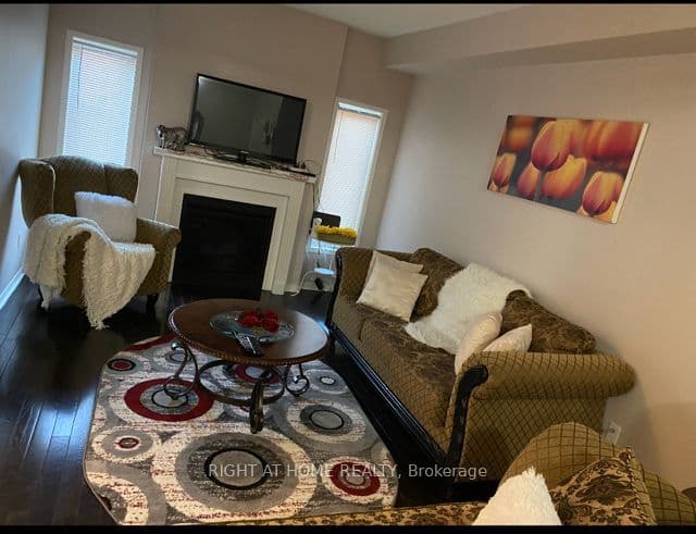 Condo Apartment at 530 Lolita Gardens 1704, Mississauga, ON L5A 3T2