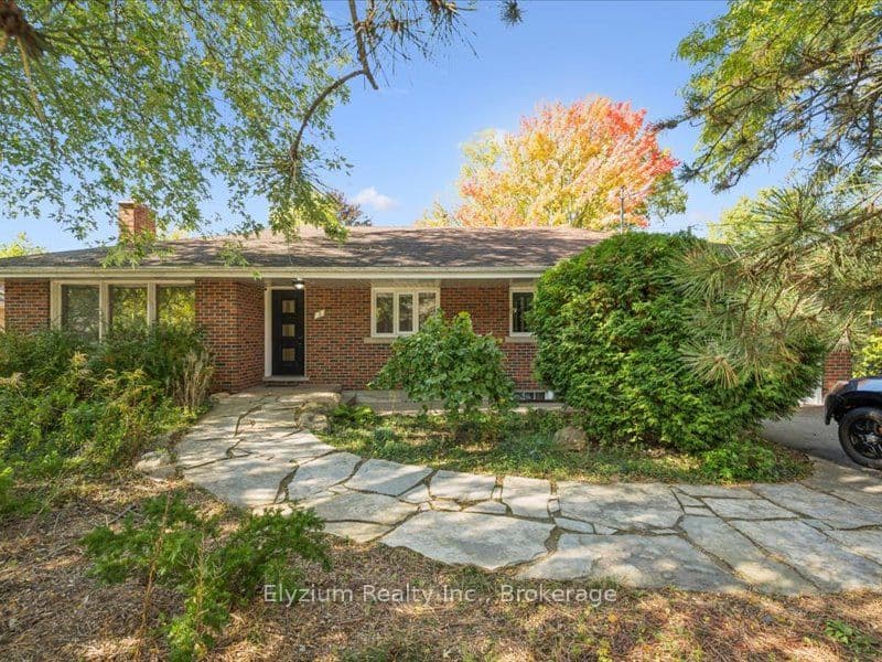 3 Caledonia St