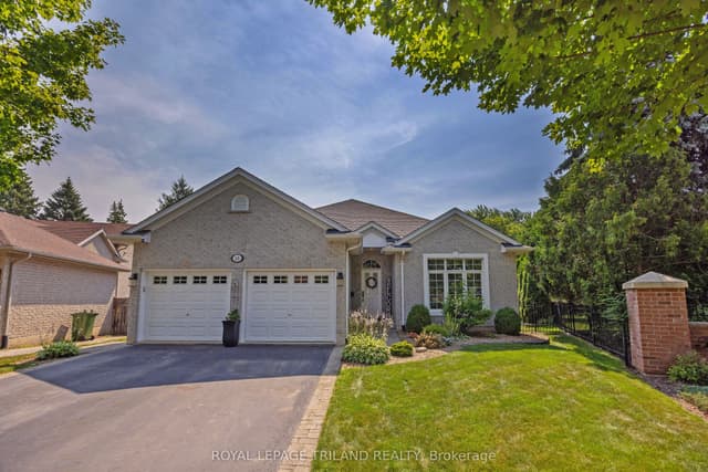 Detached at 15 Augusta Crescent, St. Thomas, ON N5R 6J8
