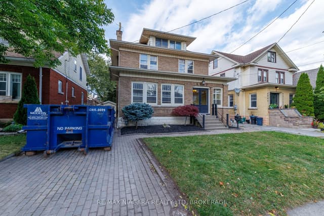 Detached at 4997 ARMOURY Street, Niagara Falls, ON L2E 1T3