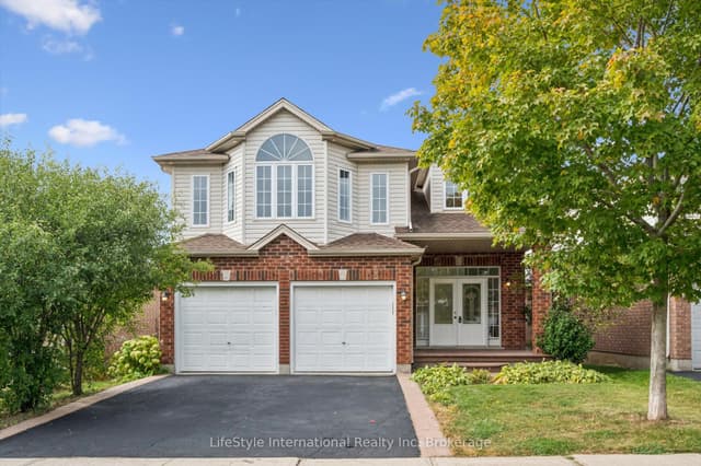 Detached at 4 Davis Street, Guelph, ON N1E 0A2