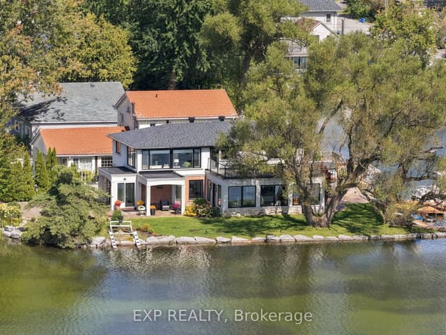 Detached at 3 Willowbank Avenue, Richmond Hill, ON L4E 3B4