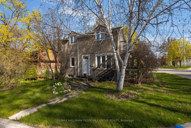 Detached at 621 Lydia Street, Newmarket, ON L3Y 1M4