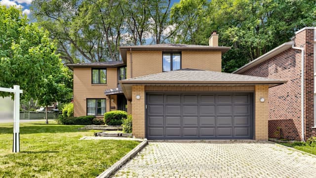 Detached at 2 Trimontium Crescent, Toronto, ON M4C 5N7, Toronto E03