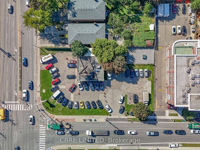 Office at 2310 Sheppard Avenue W, Toronto, ON M9M 1M2, Toronto W05